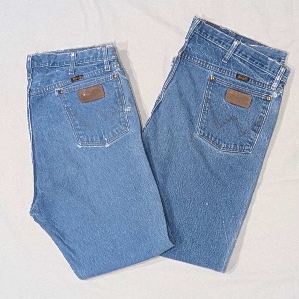 Vintage Bundle of 2 Wrangler Distressed Light Wash Straight Leg Jeans Mens 37x28